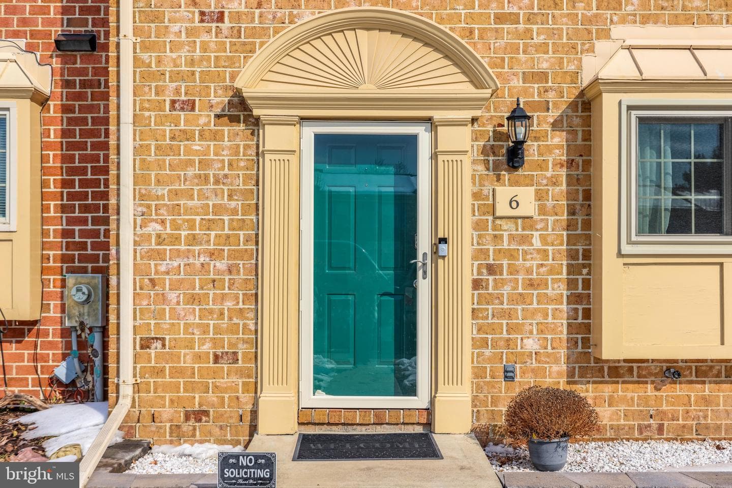 6 Campton Court photo 2