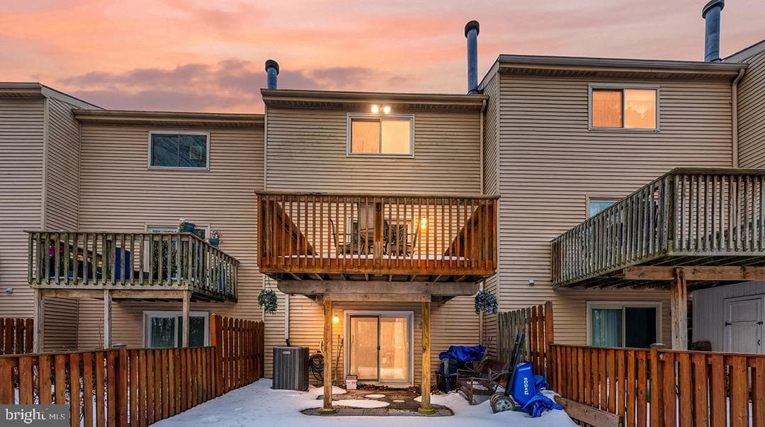 6 Campton Court photo 26