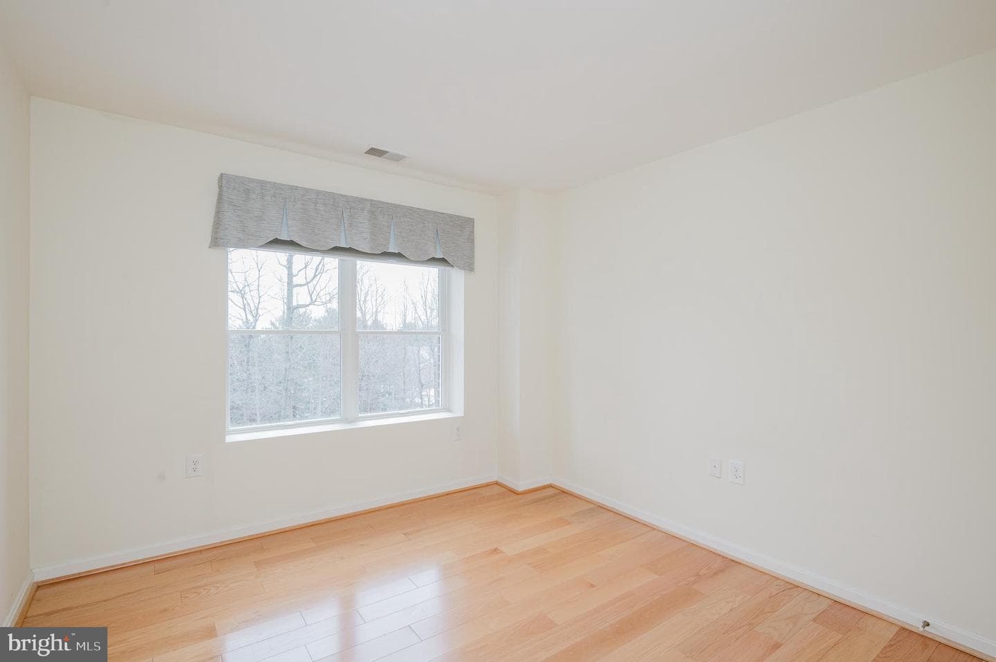 12240 Roundwood Road #405 photo 29