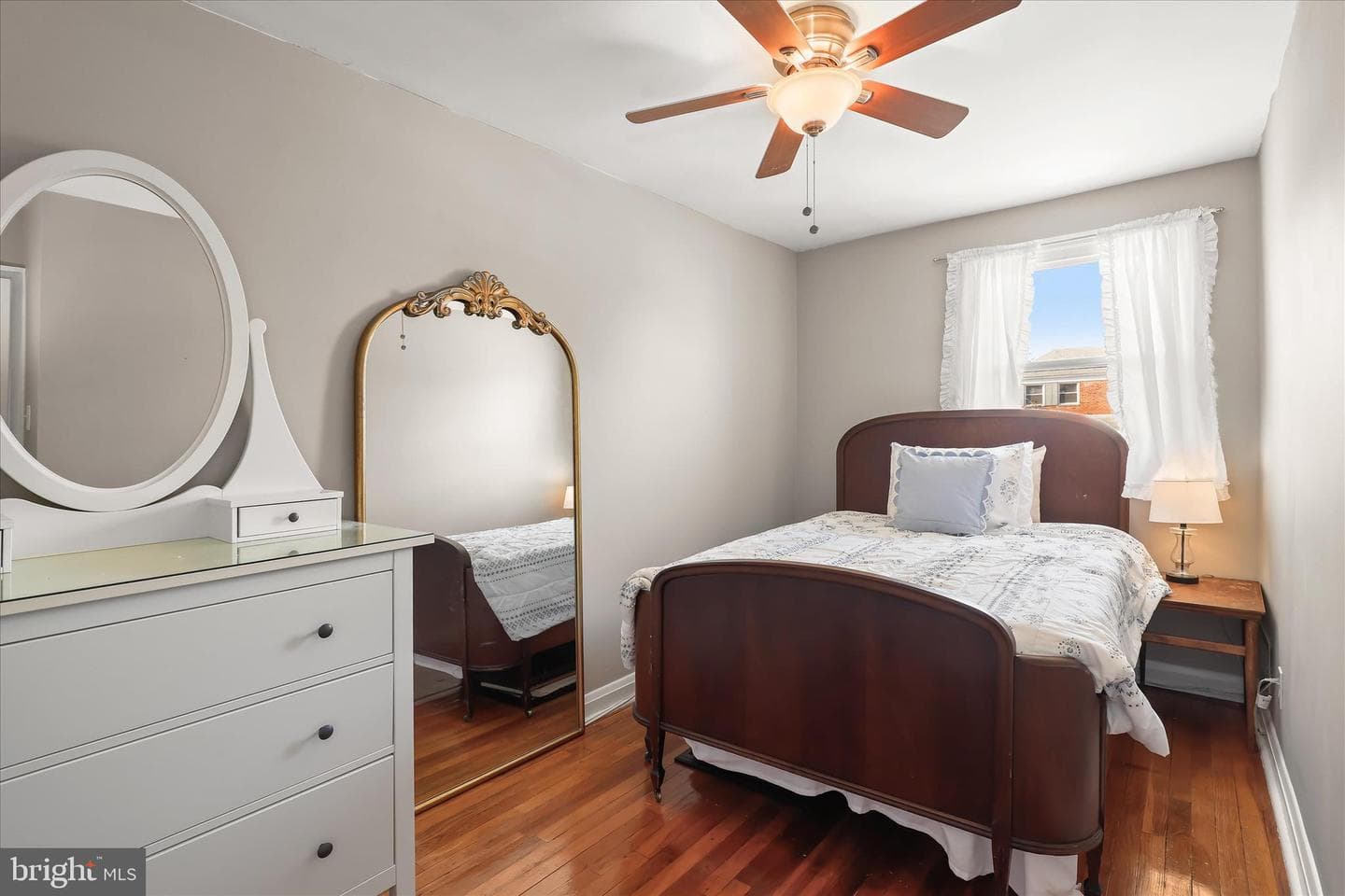 1207 Brewster Street photo 19