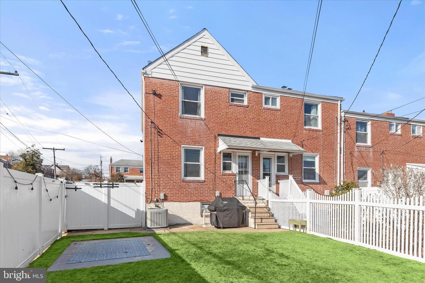 1207 Brewster Street photo 29