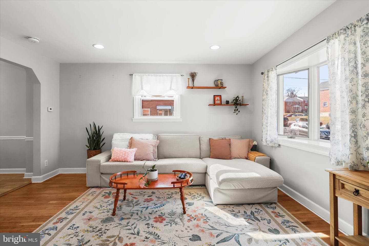 1207 Brewster Street photo 5