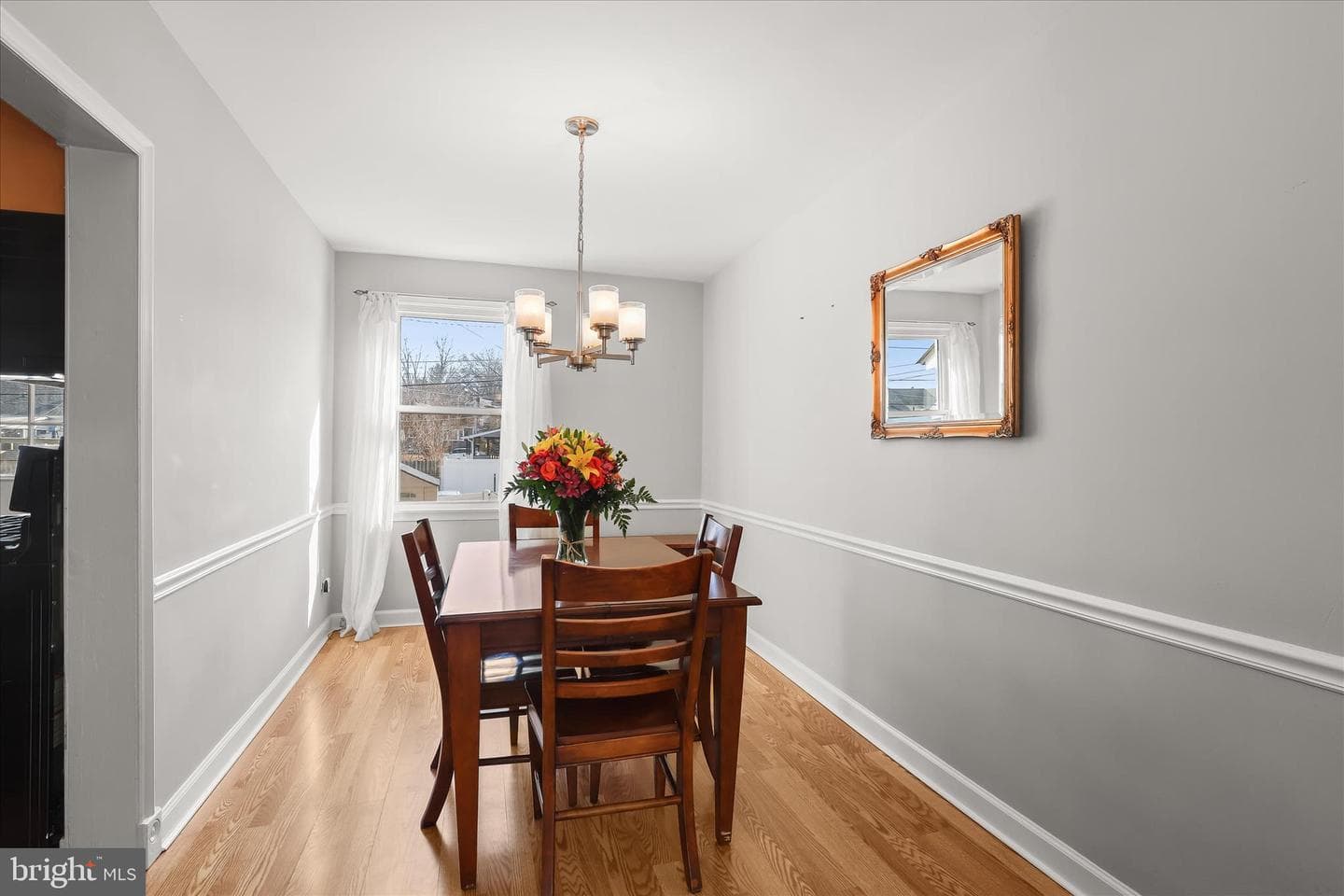 1207 Brewster Street photo 8