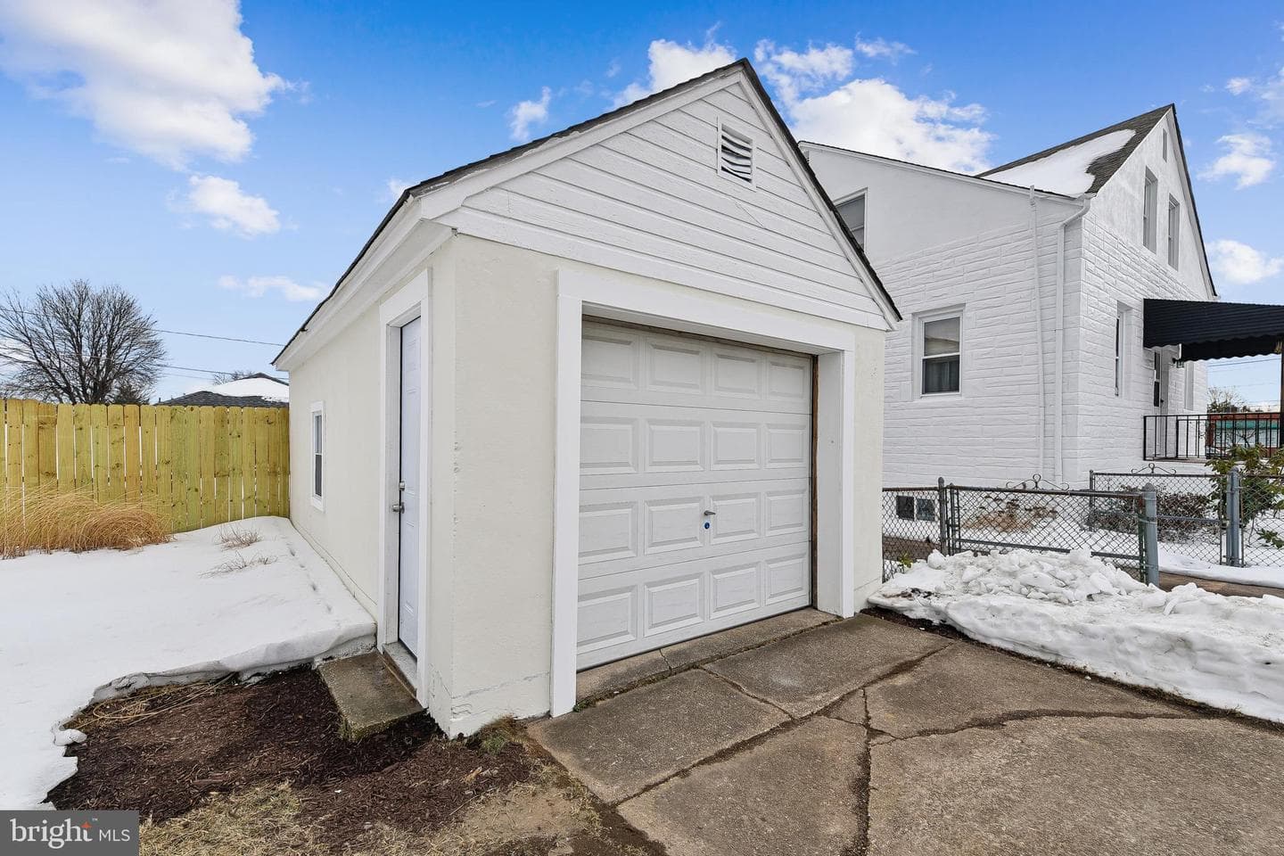 100 Margaret Avenue photo 35