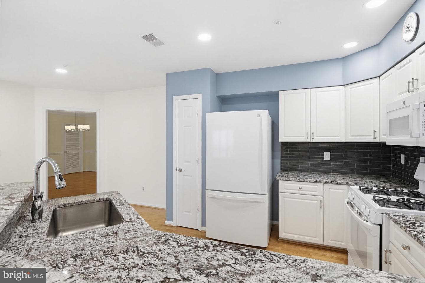 403 Plumbridge Court #303 photo 10