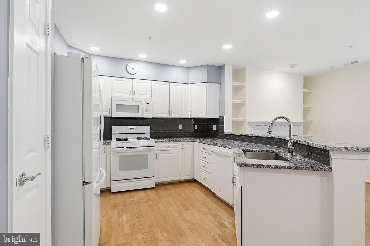 403 Plumbridge Court #303 photo 7