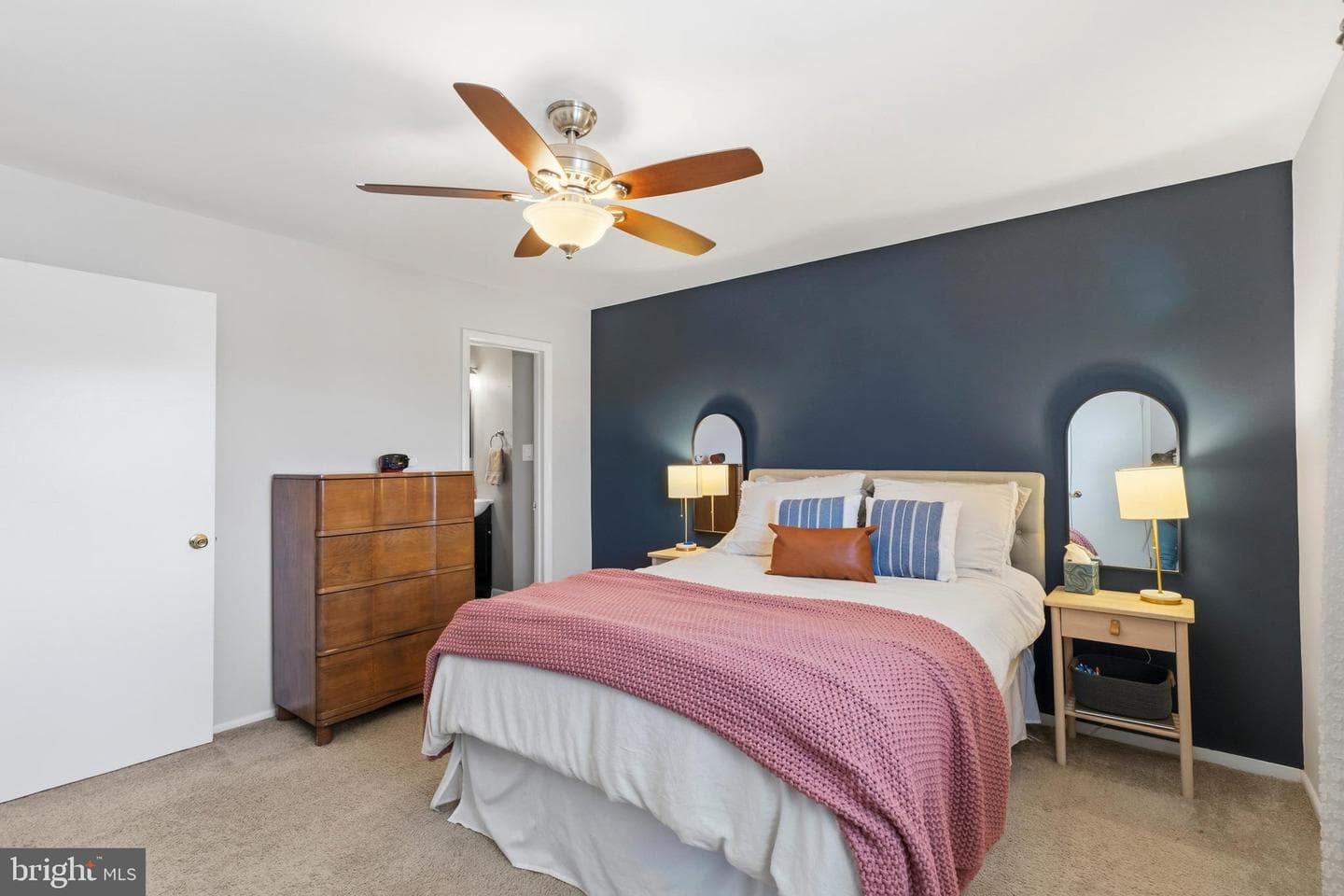 1015 Stormont Circle photo 14