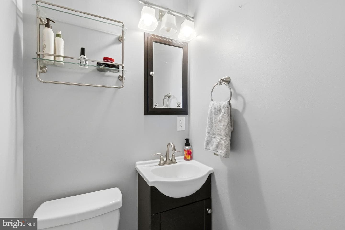1015 Stormont Circle photo 16