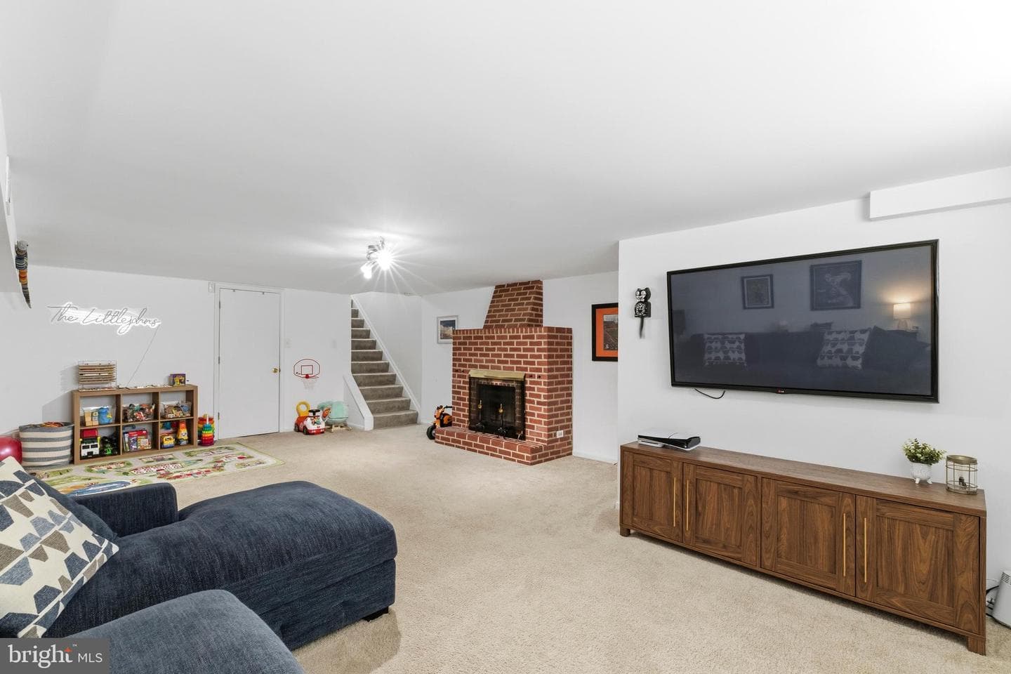 1015 Stormont Circle photo 22