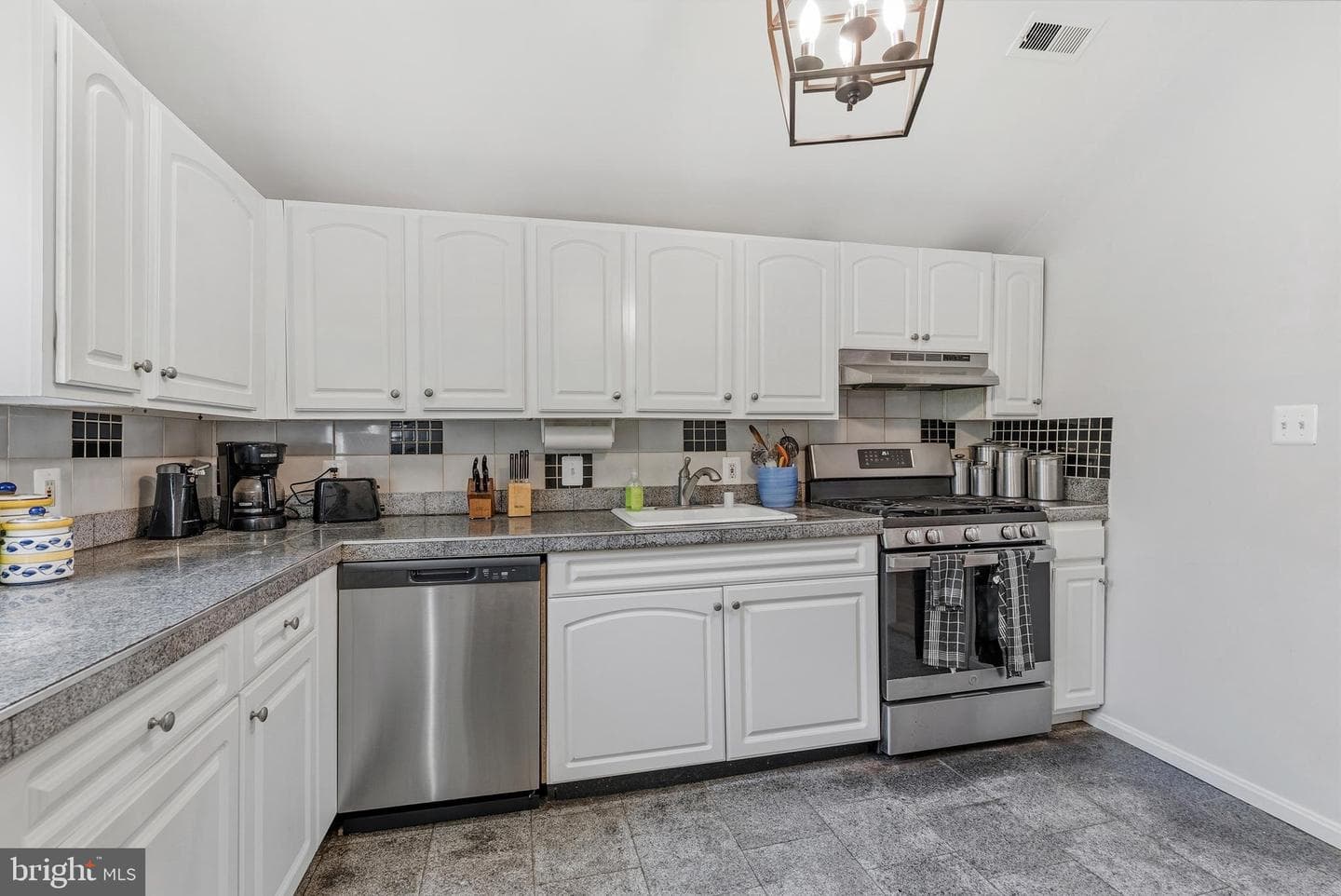 1423 School Lane photo 15