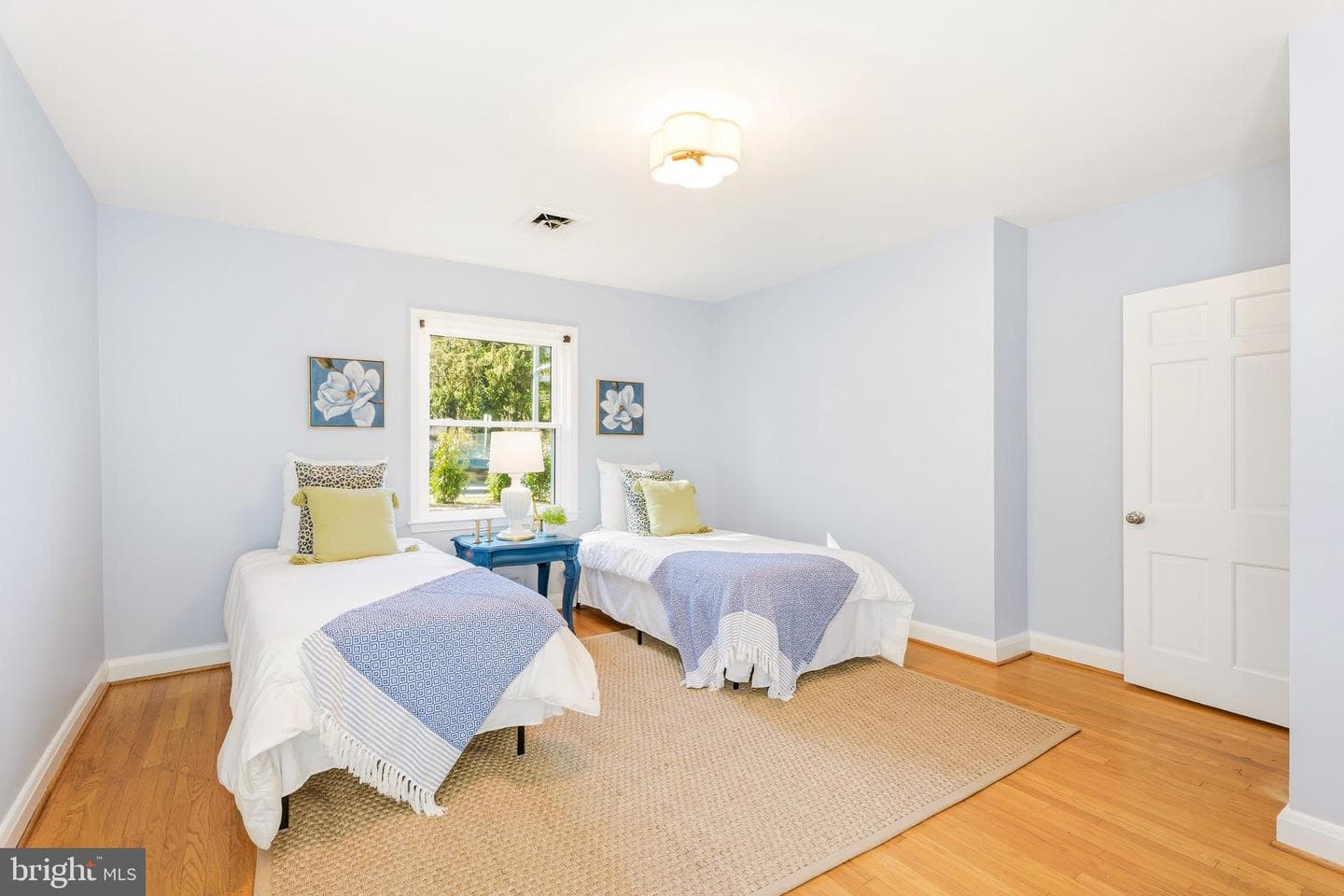 500 Hillen Road photo 14