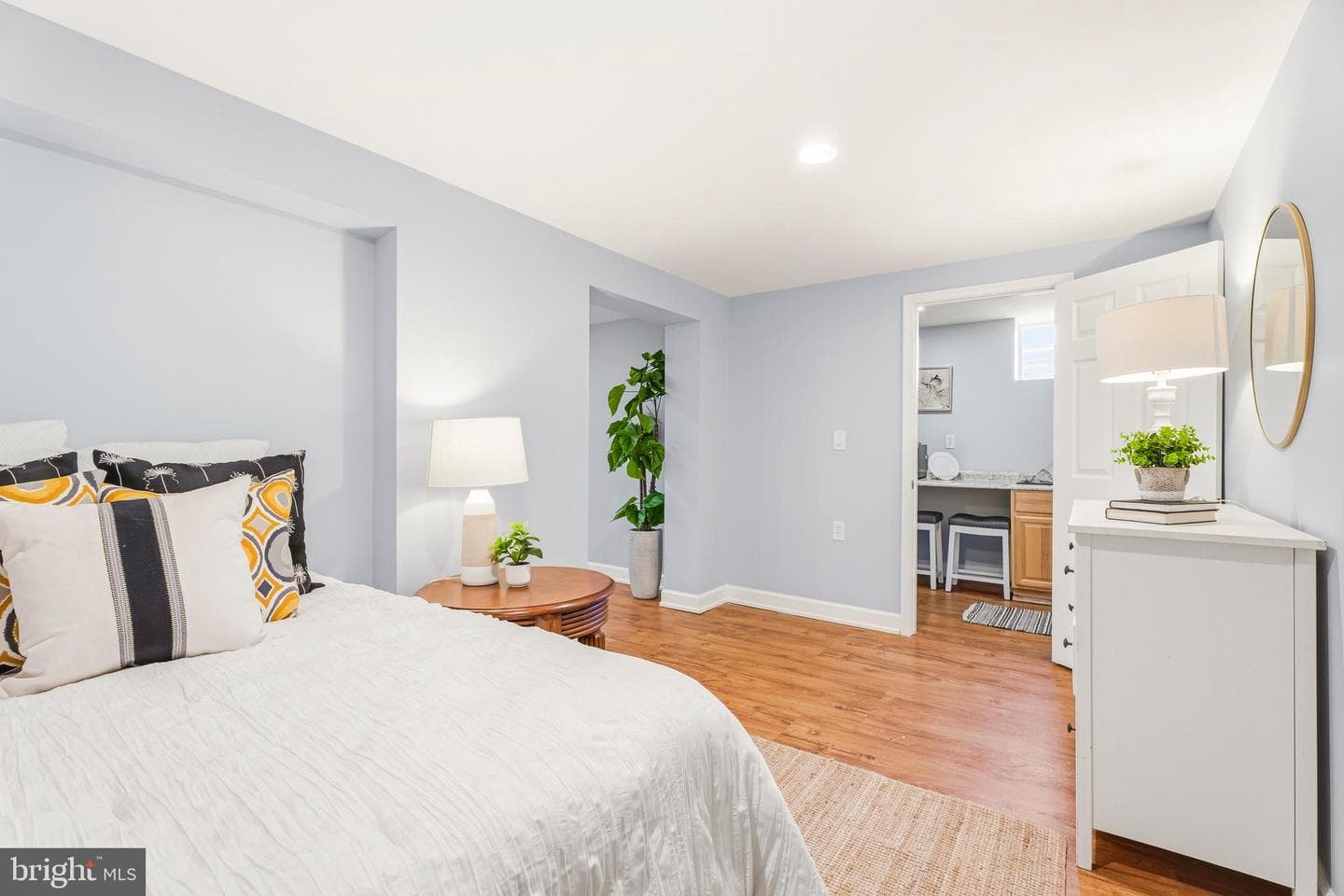 500 Hillen Road photo 29
