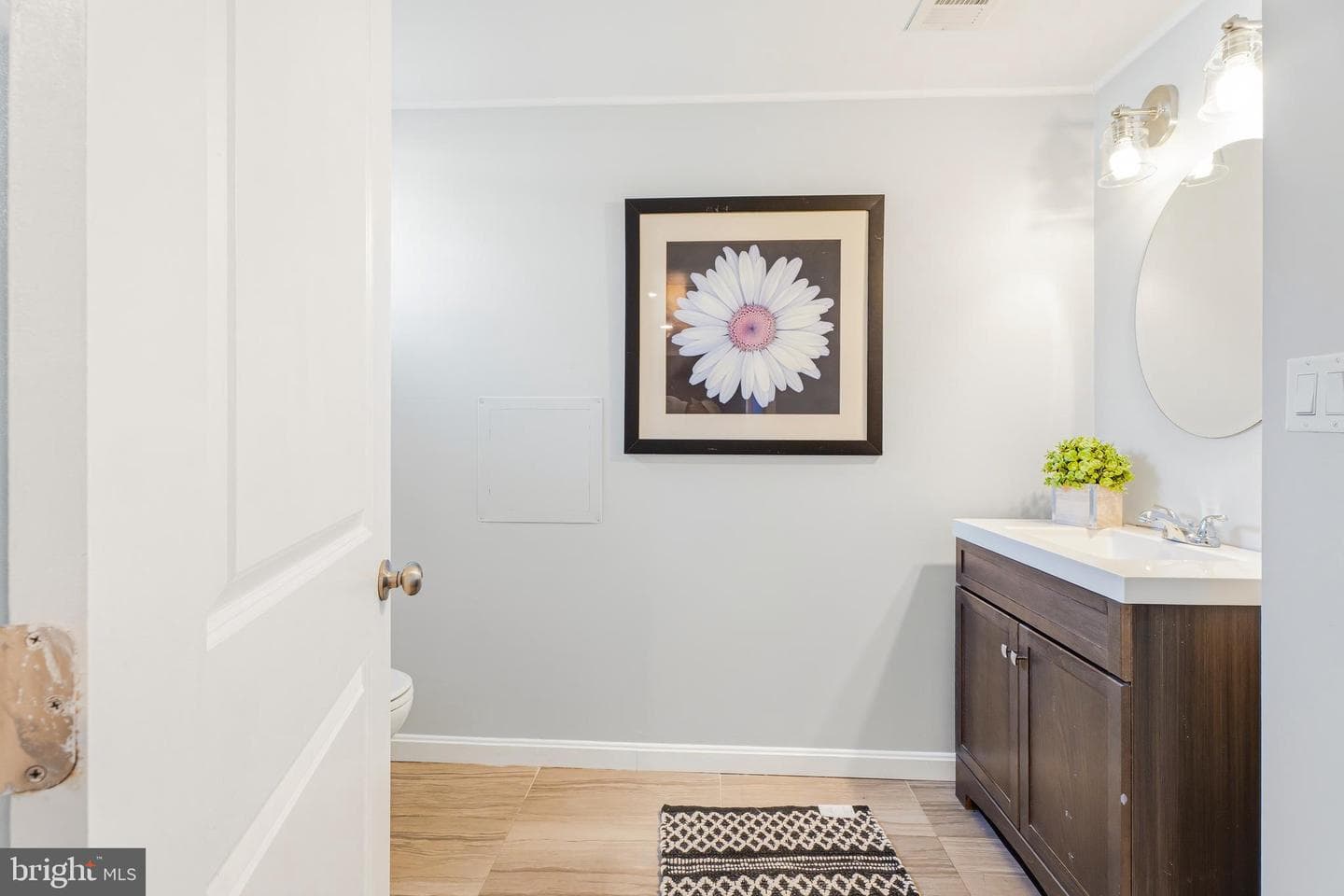 500 Hillen Road photo 32