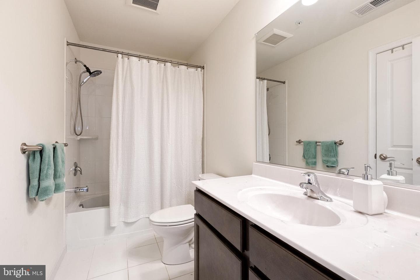 31 Greensborough Road photo 31