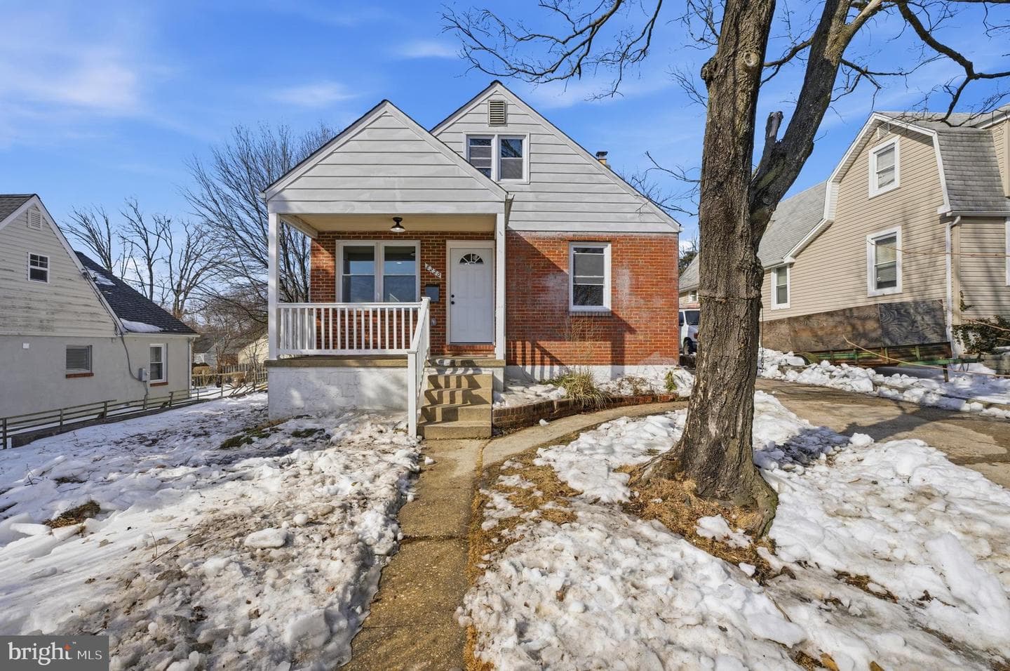 8220 Bon Air photo 3