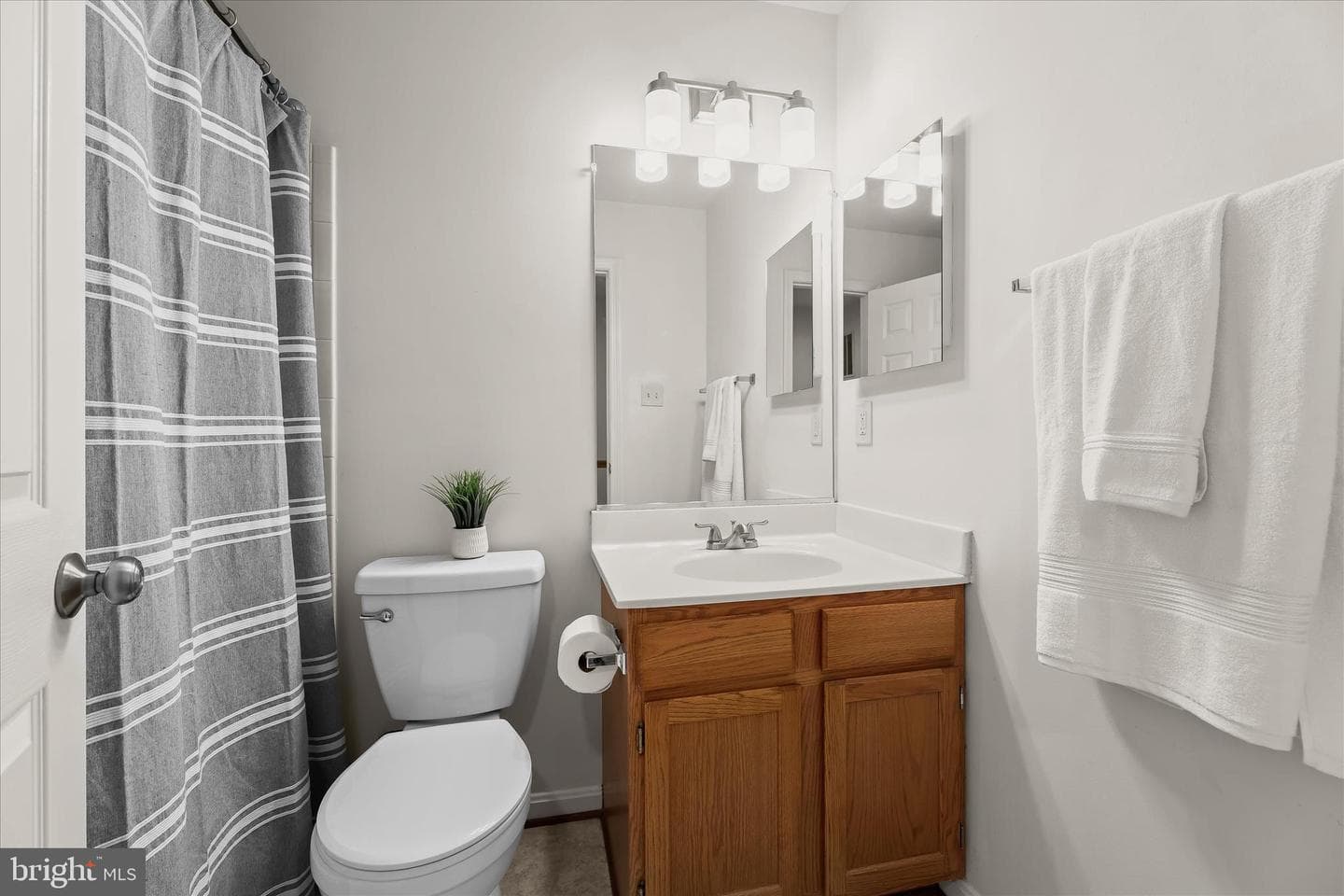 17 Lanhill Court photo 29