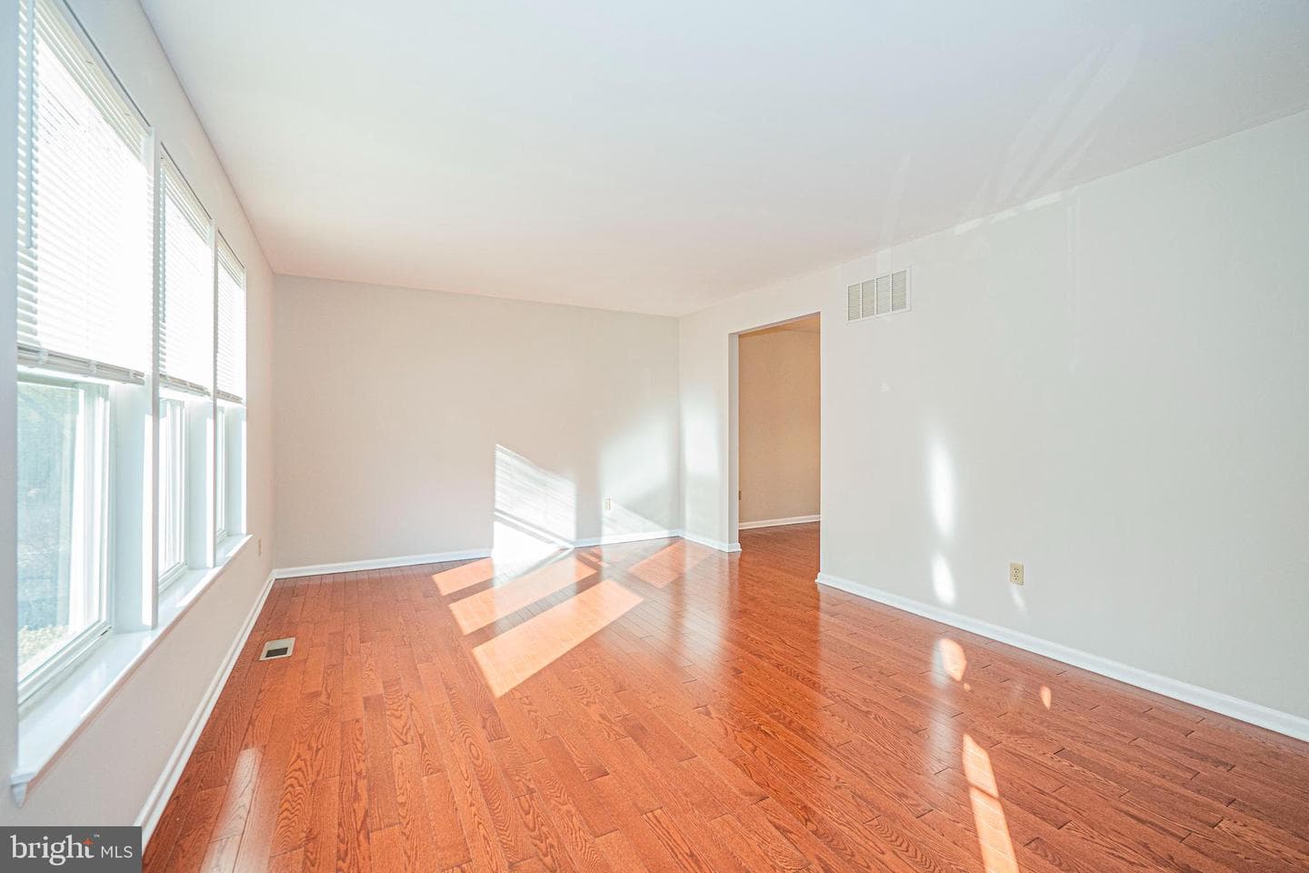 29 Upman Court photo 6