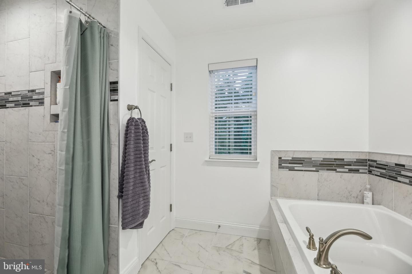 4202 Louisa Avenue photo 16