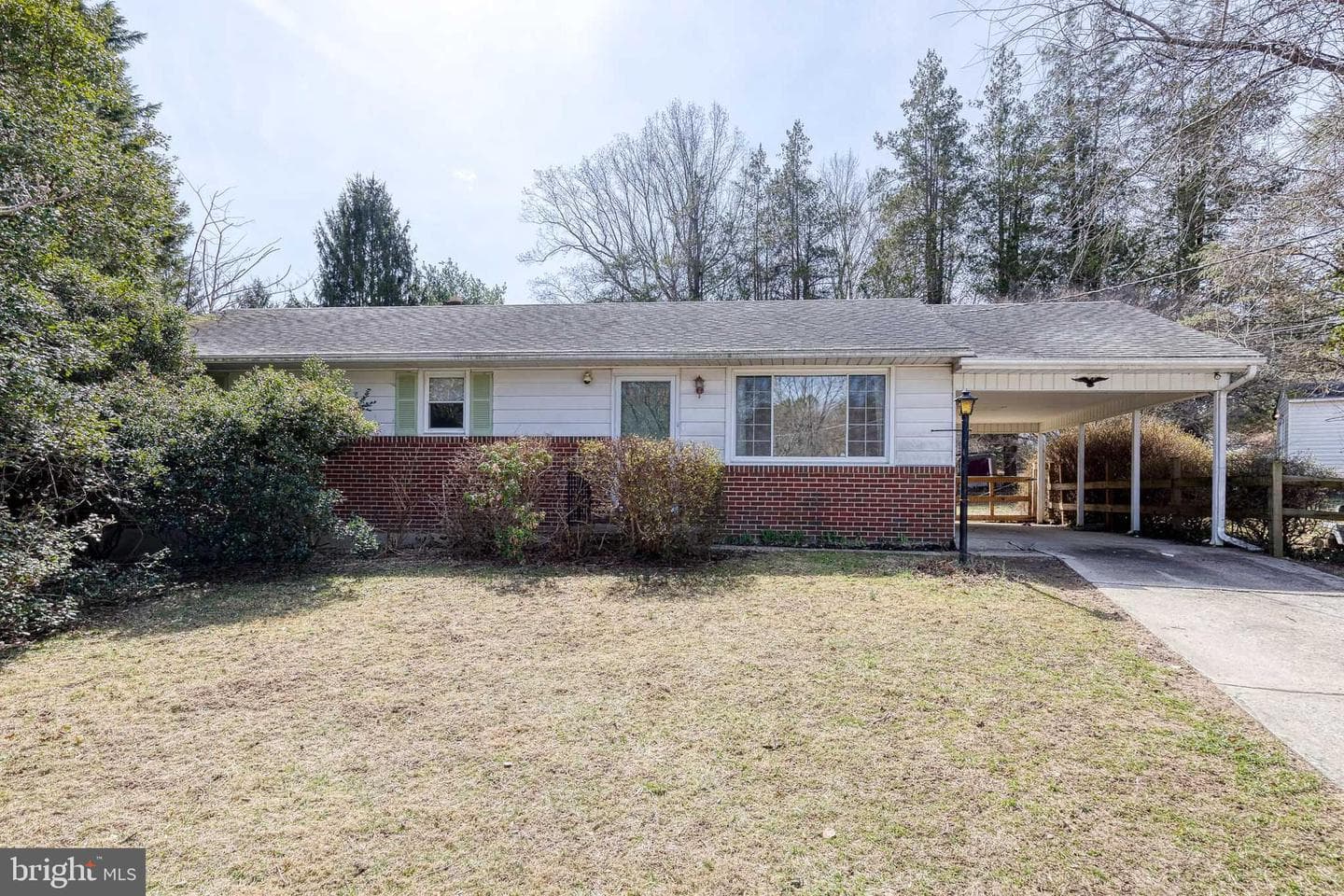 2905 Knoll Acres Drive