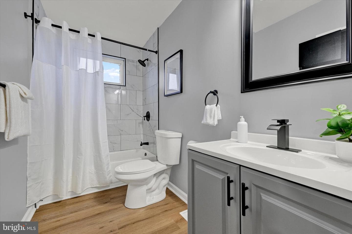 1214 48th Street photo 16