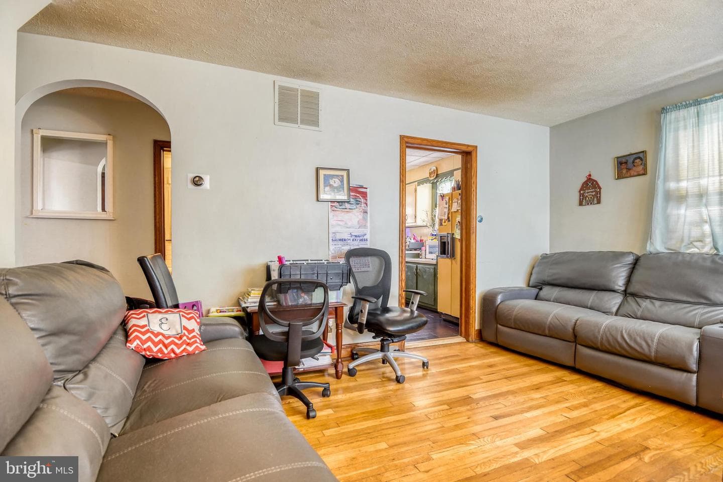 1823 Walnut Avenue photo 3