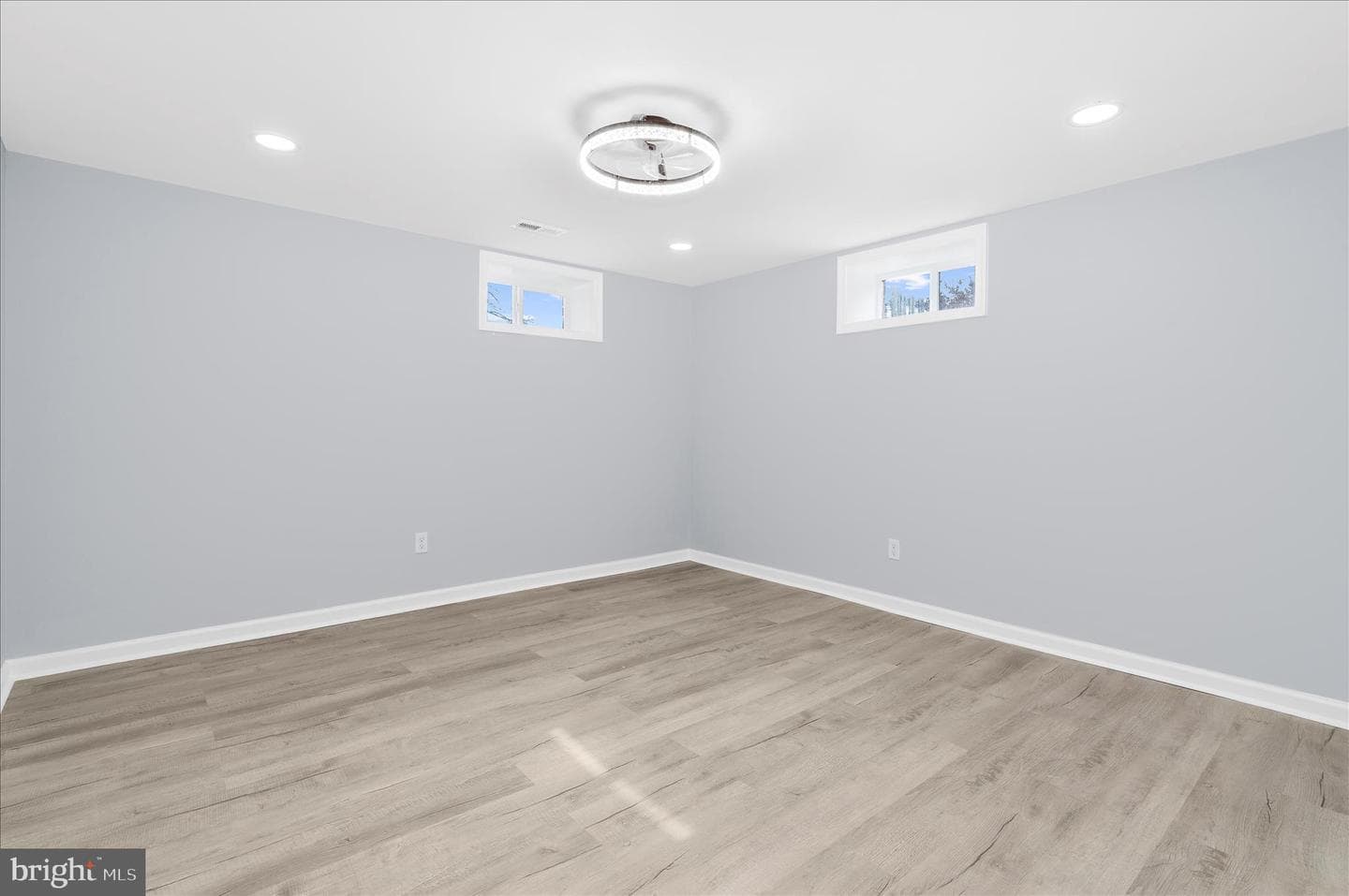 229 Sipple Avenue photo 24