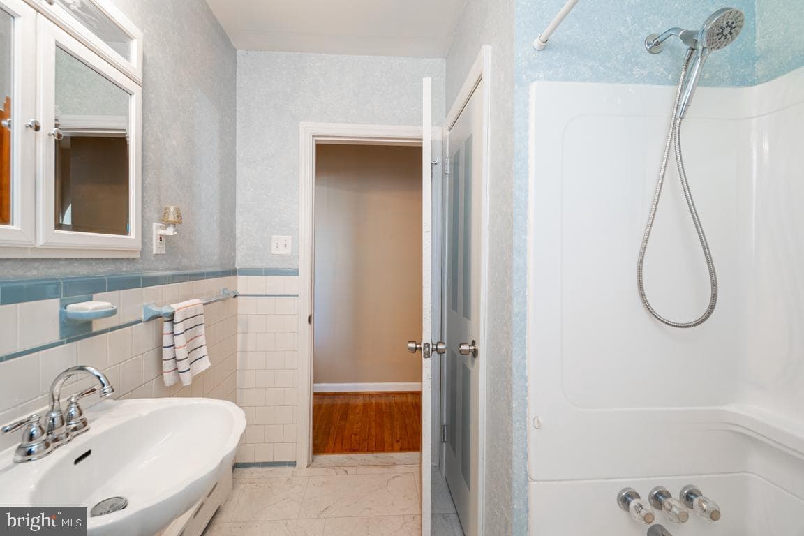 8504 Bassett Road photo 19