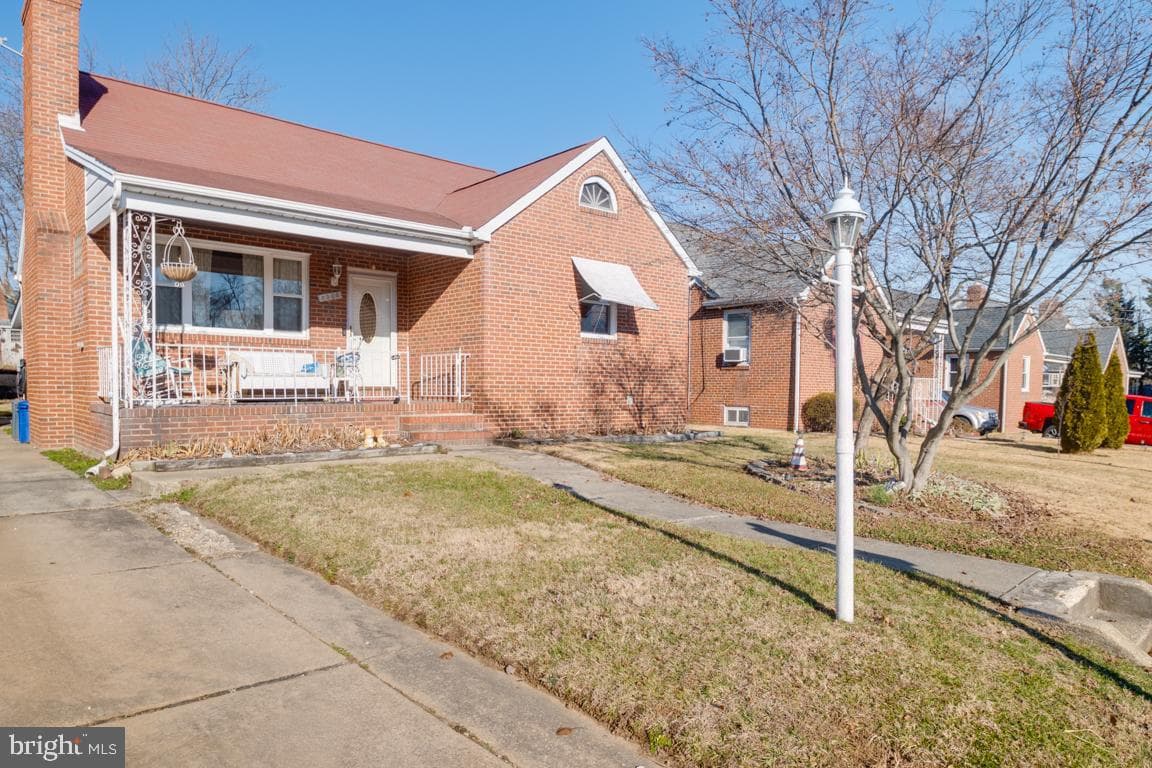 8504 Bassett Road photo 4