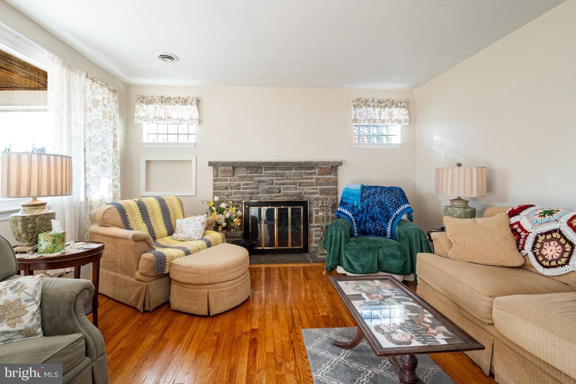 8504 Bassett Road photo 7