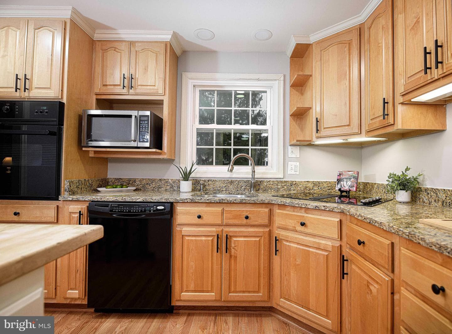 2404 Eastridge Road photo 5