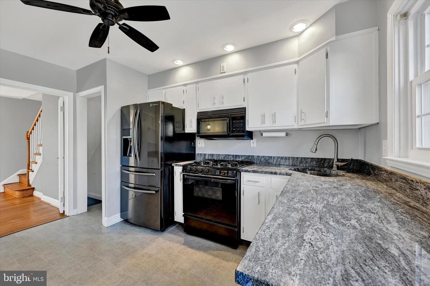 8122 Glen Gary Road photo 13