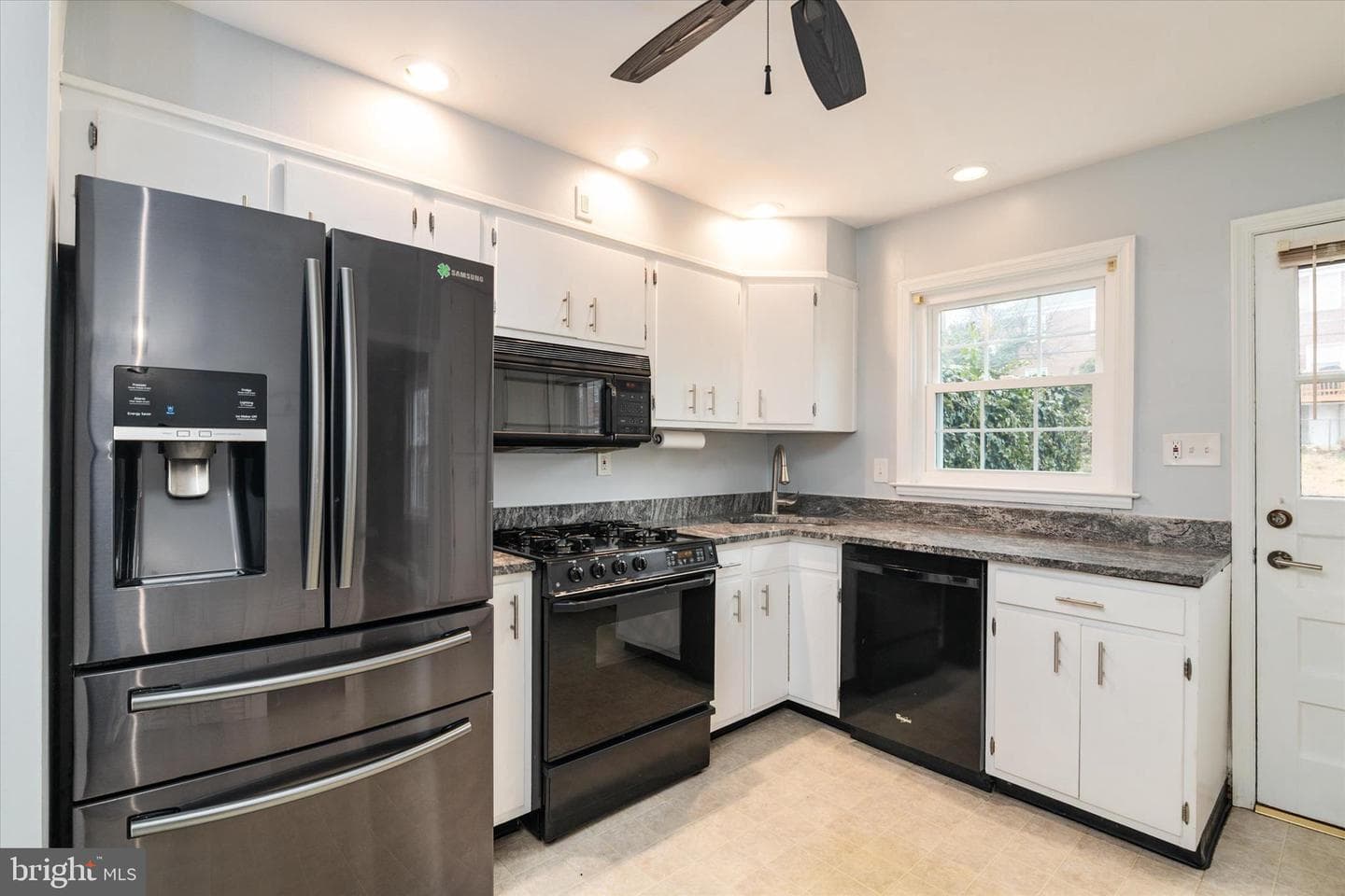 8122 Glen Gary Road photo 16