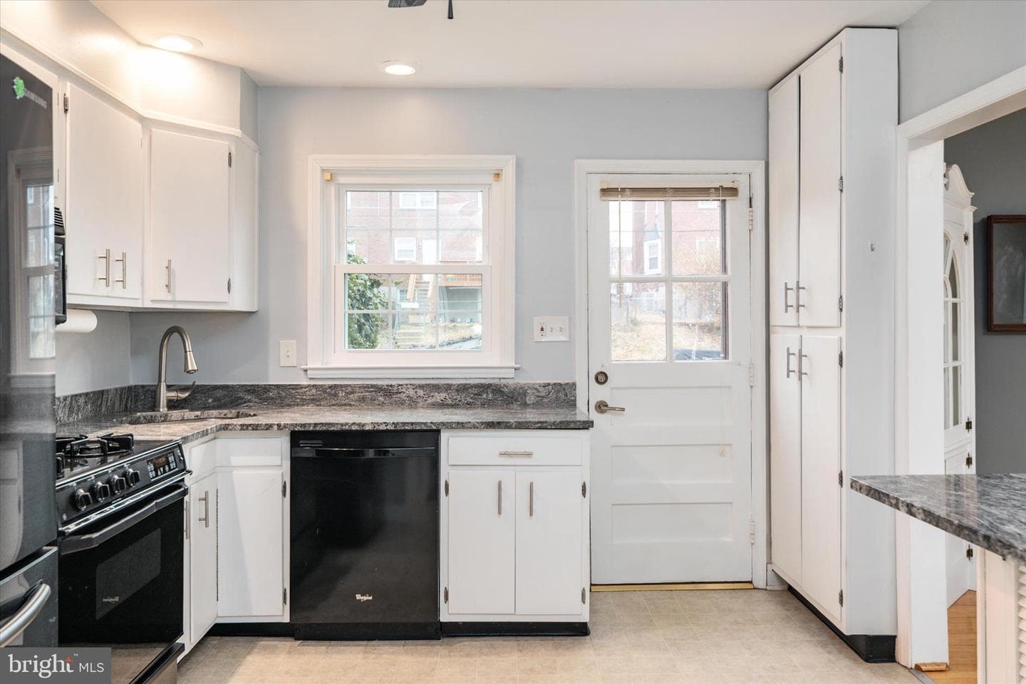 8122 Glen Gary Road photo 17