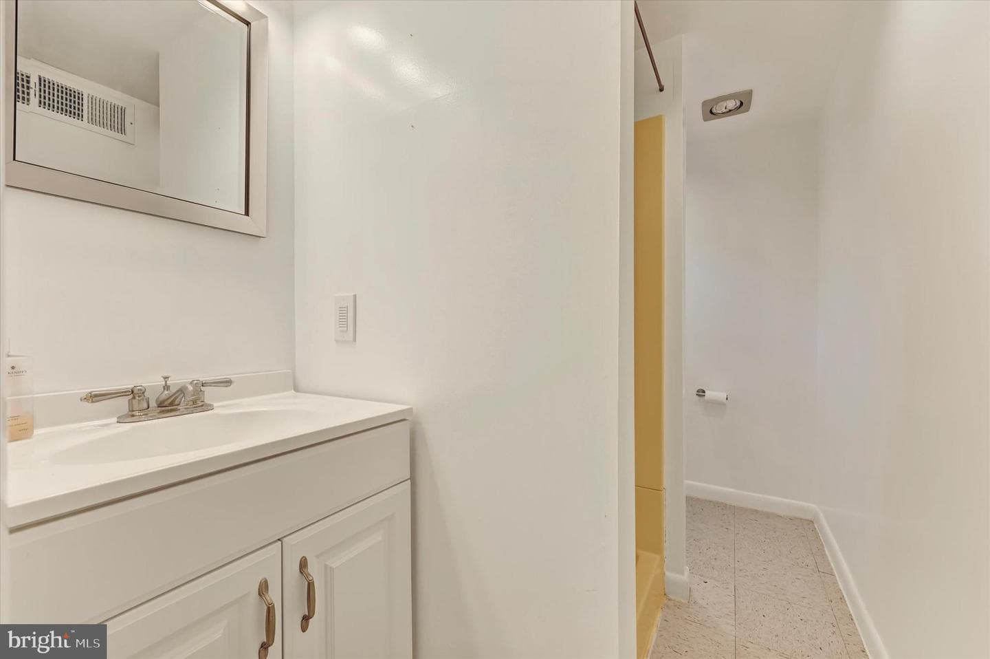 8122 Glen Gary Road photo 33