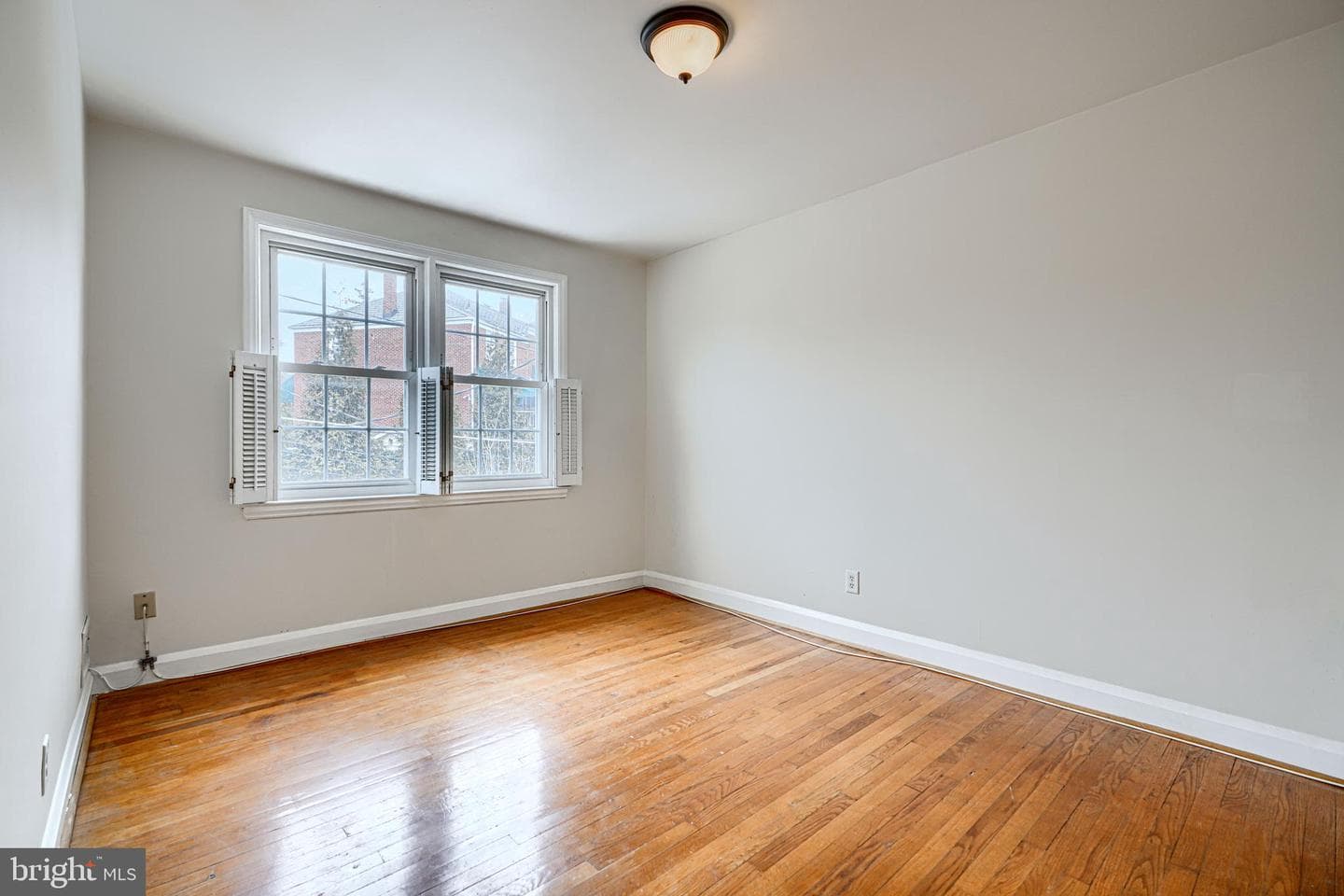 146 Dumbarton Road photo 23