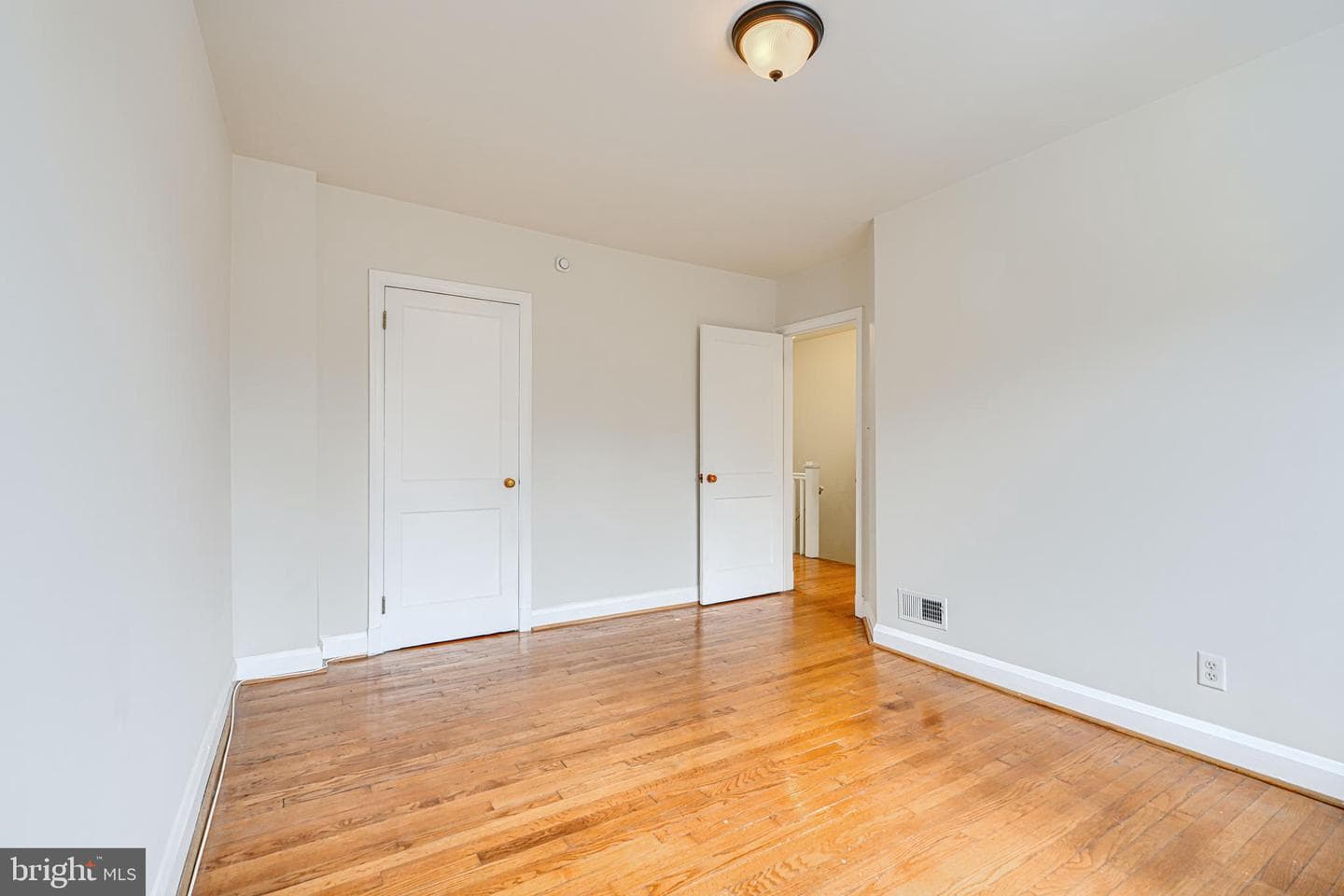 146 Dumbarton Road photo 24