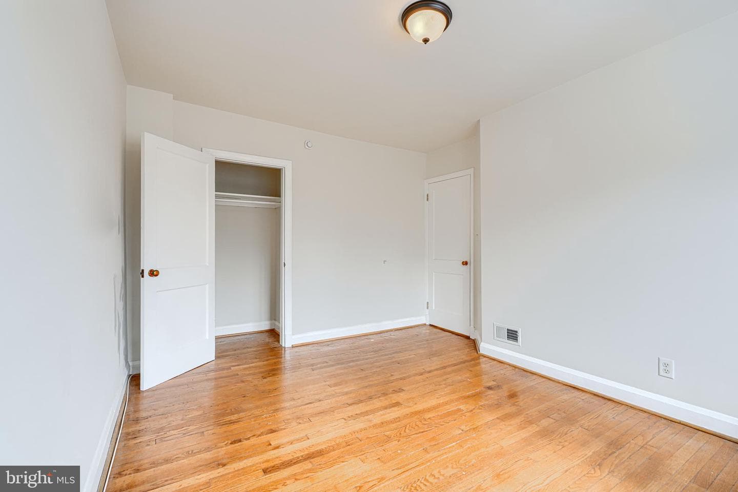 146 Dumbarton Road photo 25