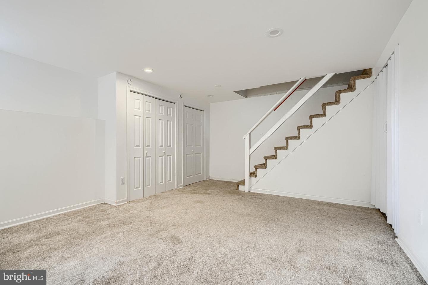 146 Dumbarton Road photo 38