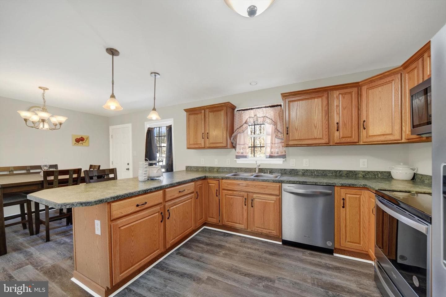 15910 Dark Hollow Road photo 6