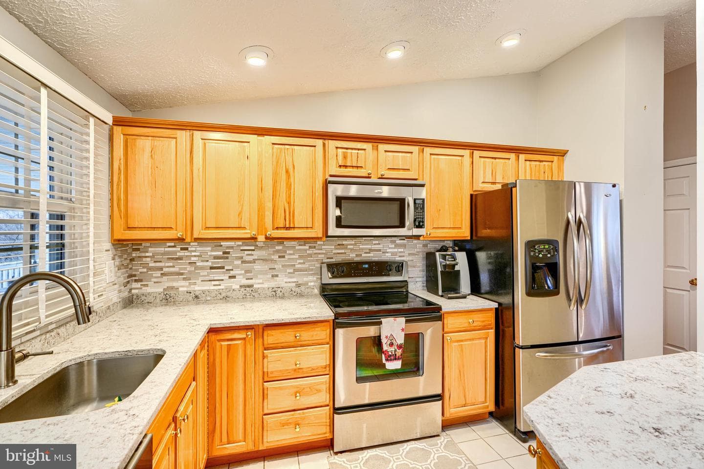 8908 Golden Tree Lane photo 10