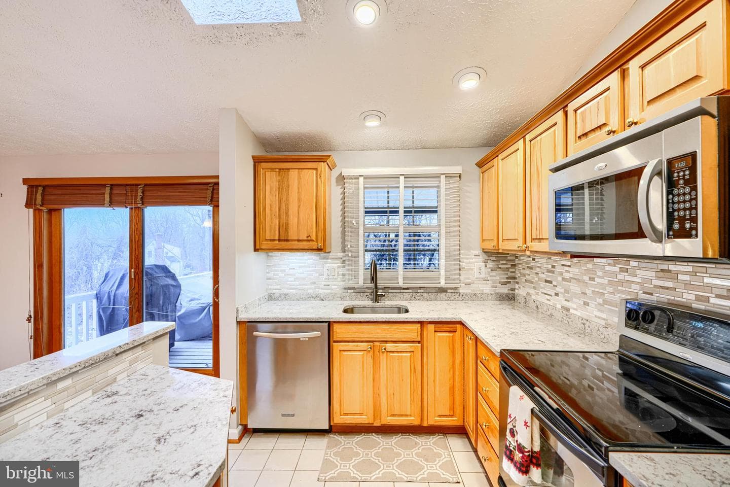 8908 Golden Tree Lane photo 11