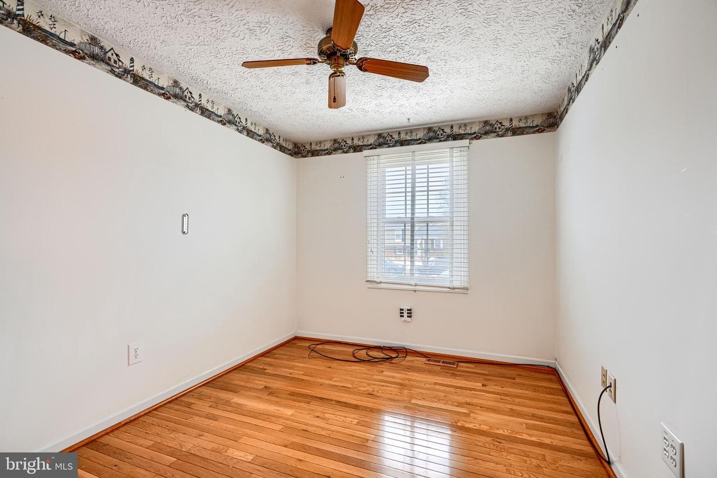 8908 Golden Tree Lane photo 15
