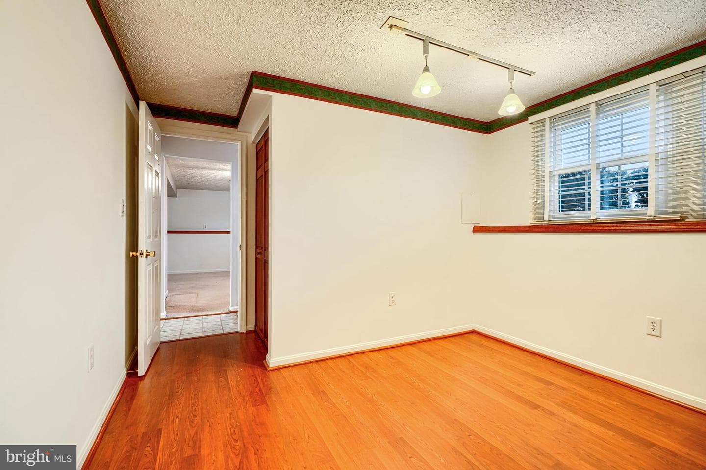 8908 Golden Tree Lane photo 24