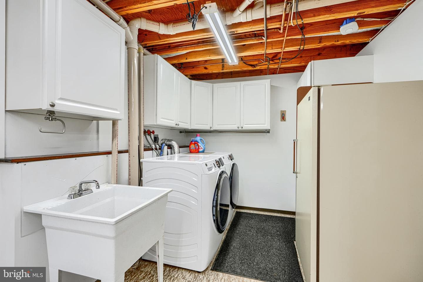 8908 Golden Tree Lane photo 31