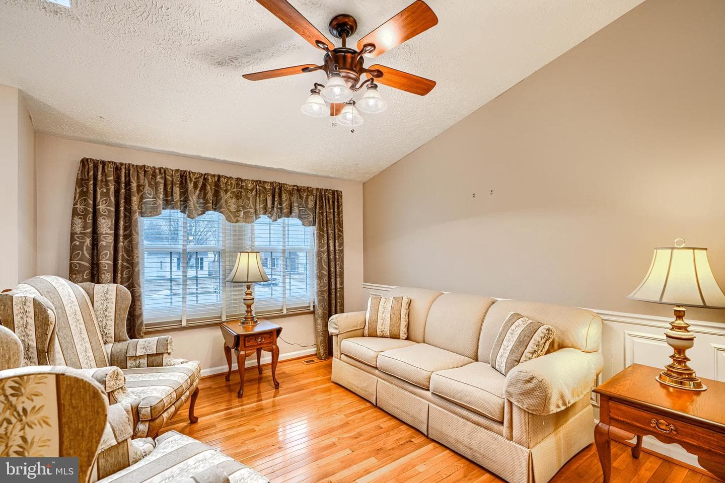 8908 Golden Tree Lane photo 4