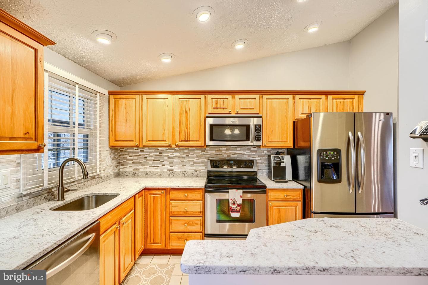 8908 Golden Tree Lane photo 9