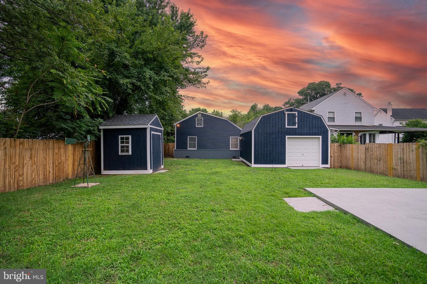8208 Dogwood Drive photo 3