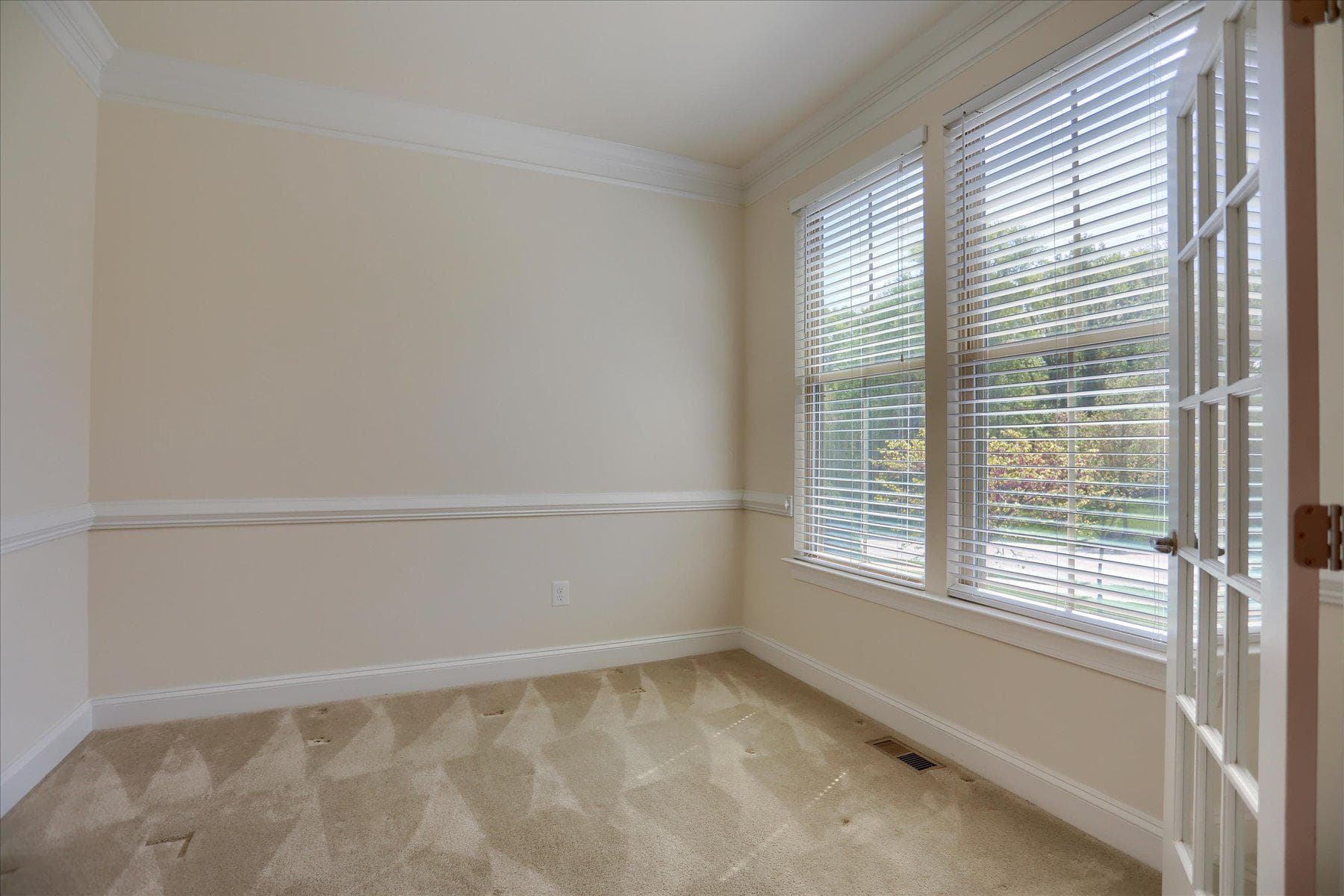 6910 Summit Circle photo 13