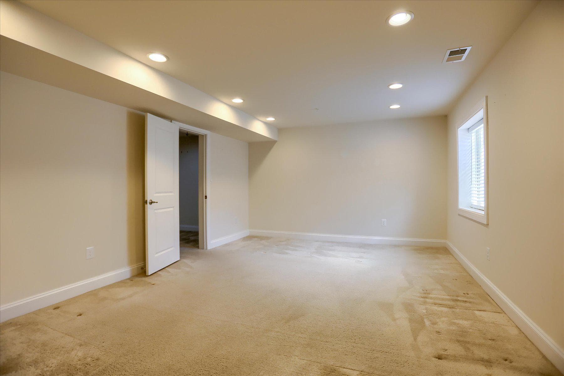 6910 Summit Circle photo 44
