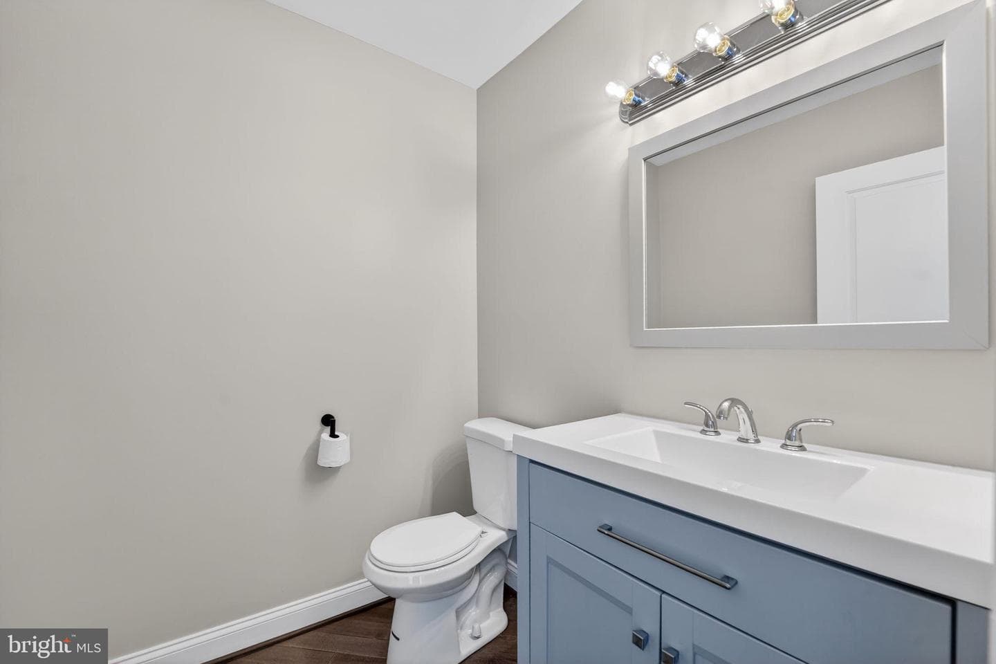 418 1st Avenue photo 8